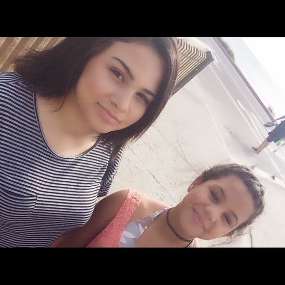 Meet your Posher, Jazmine Owner of DDS Boutique - Picture 6 of 7