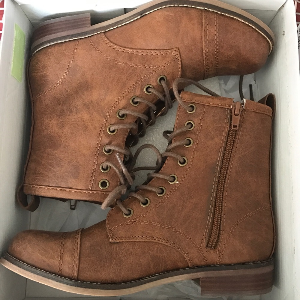 Madden girl Chandra combat boots