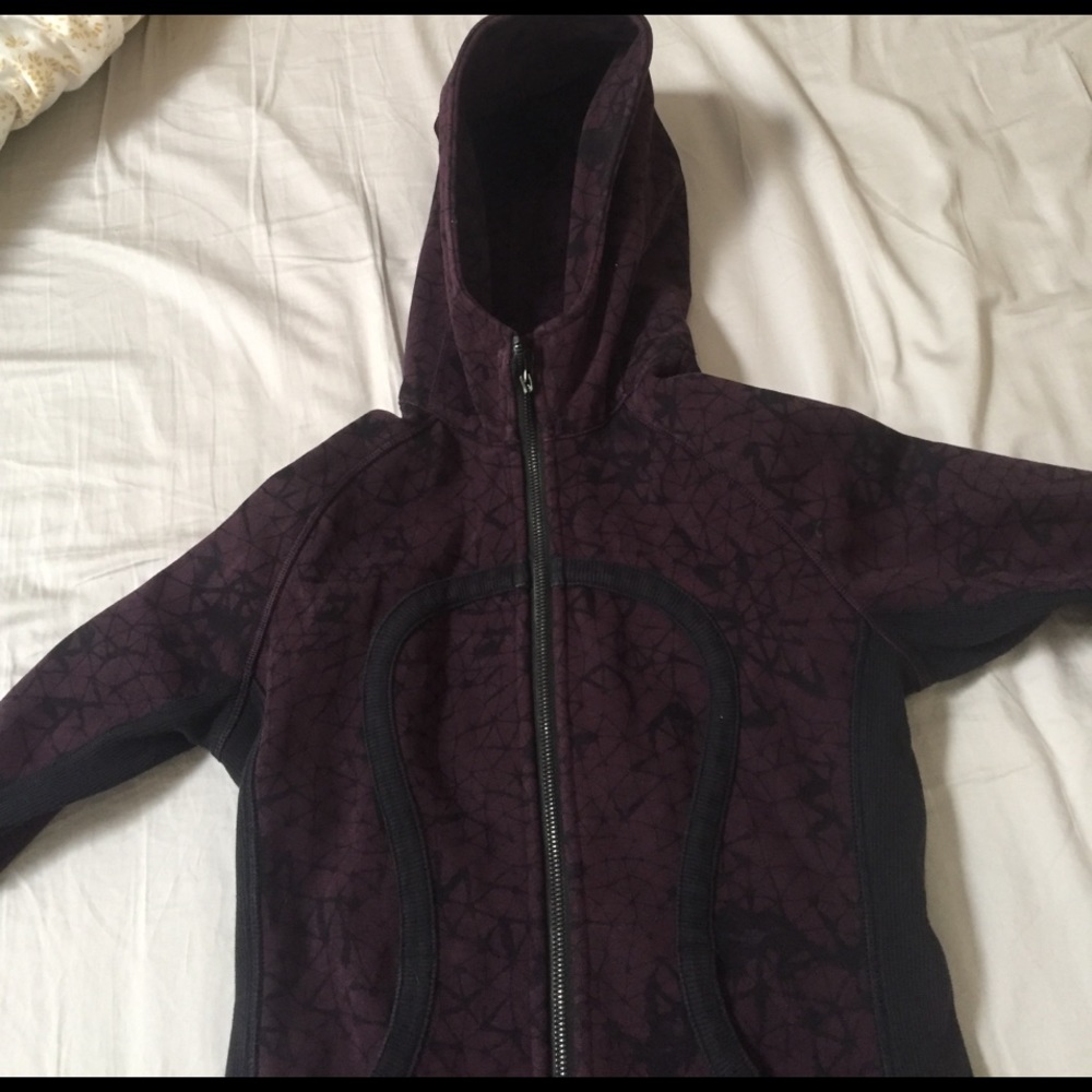 Lululemon Scuba II Star Crushed Black Cherry/Black