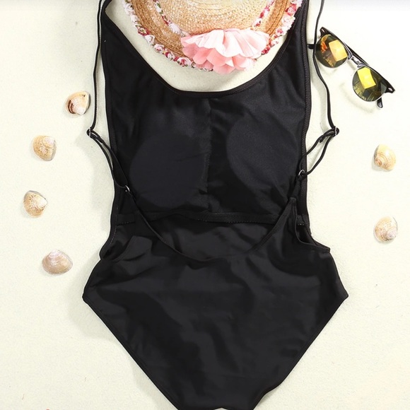 FLRST CLASS SWIMSUIT - Picture 4 of 4