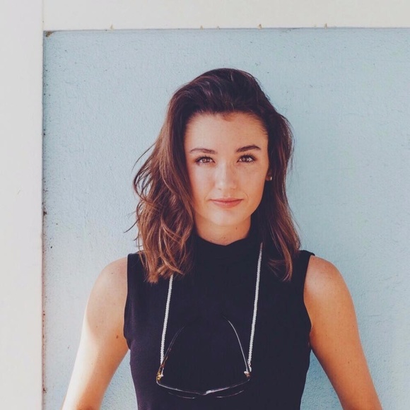 Meet your Posher, Natalie - Picture 1 of 1