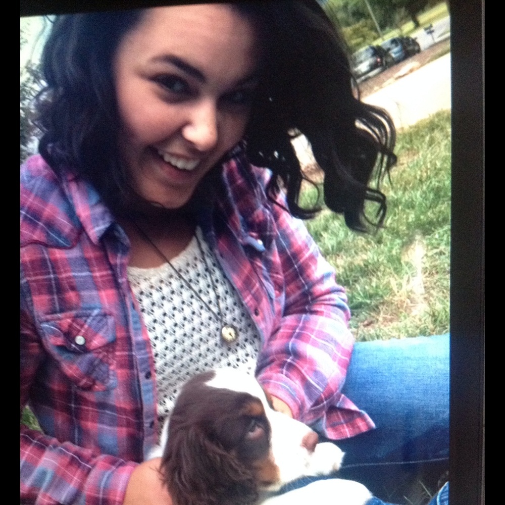Meet your Posher, Elise