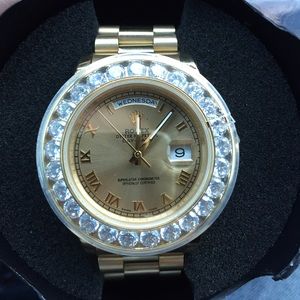 Men's luxury watch Men's luxury watch