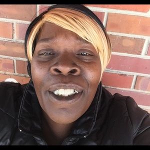 Meet your Posher, Janet