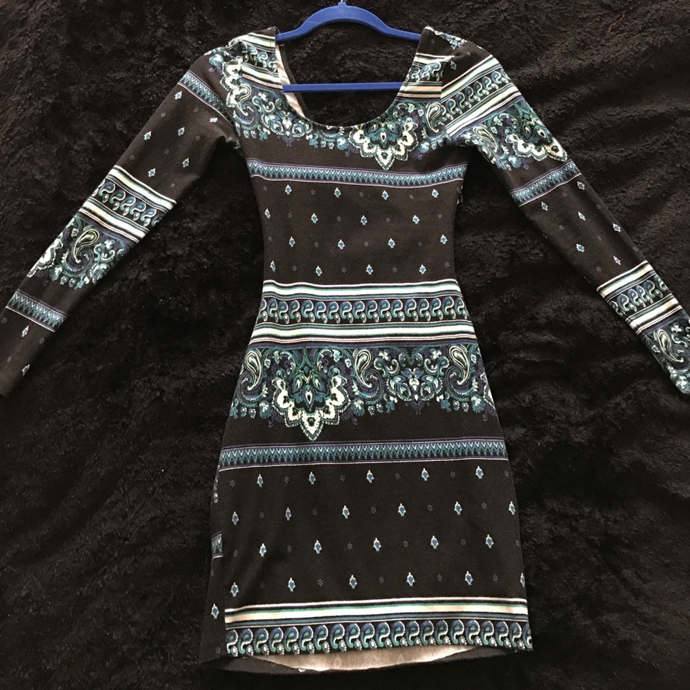 Long sleeve bodycon dress