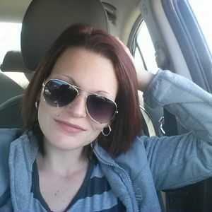 Meet your Posher, Christine