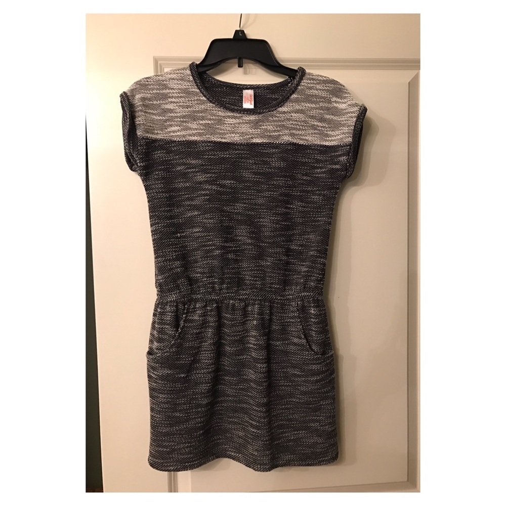 Girl's dress