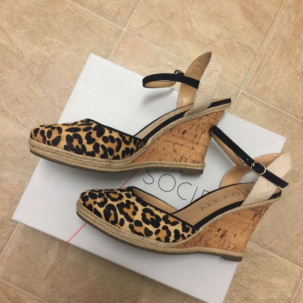New Sole Society tiger wedged - Picture 3 of 5