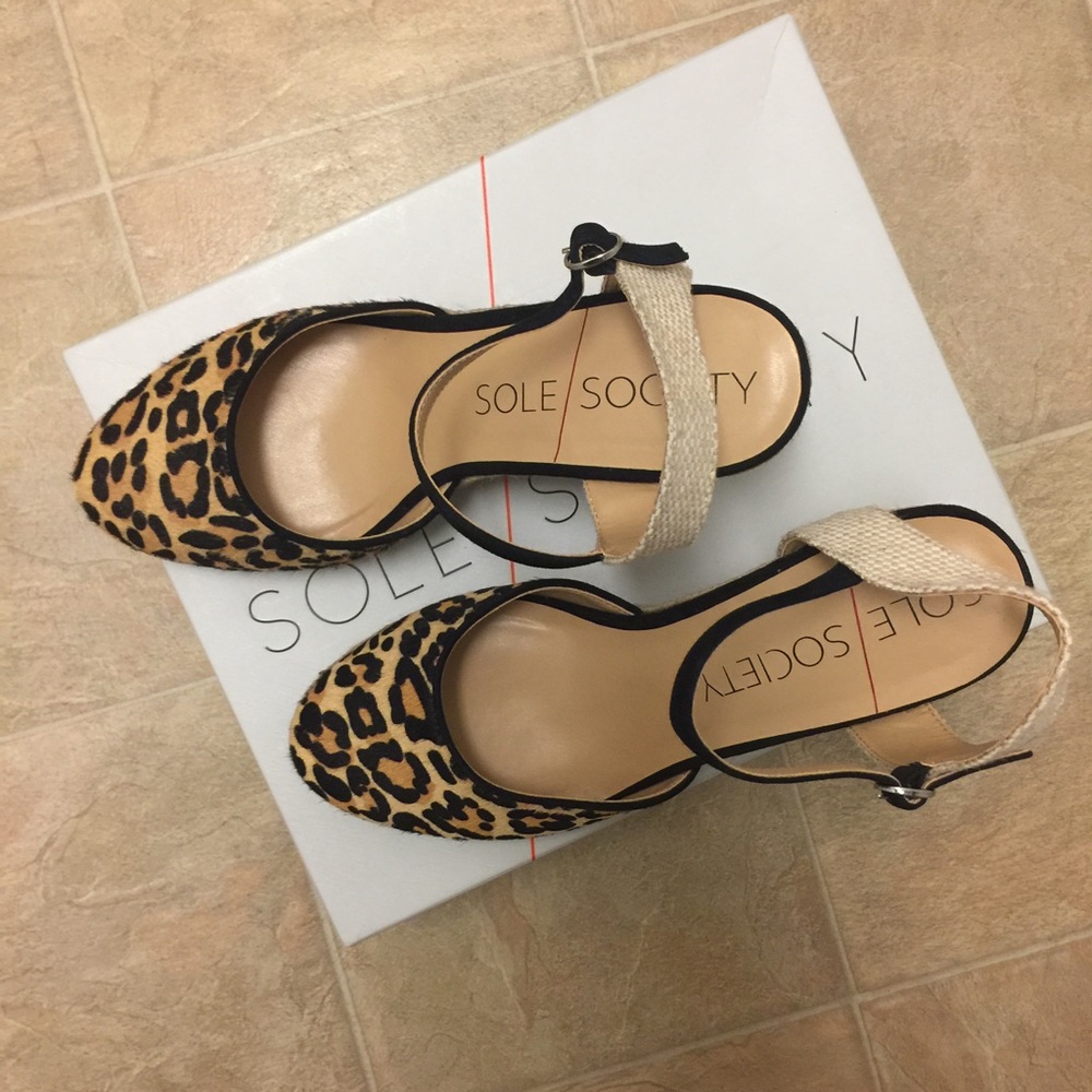New Sole Society tiger wedged - Picture 4 of 5