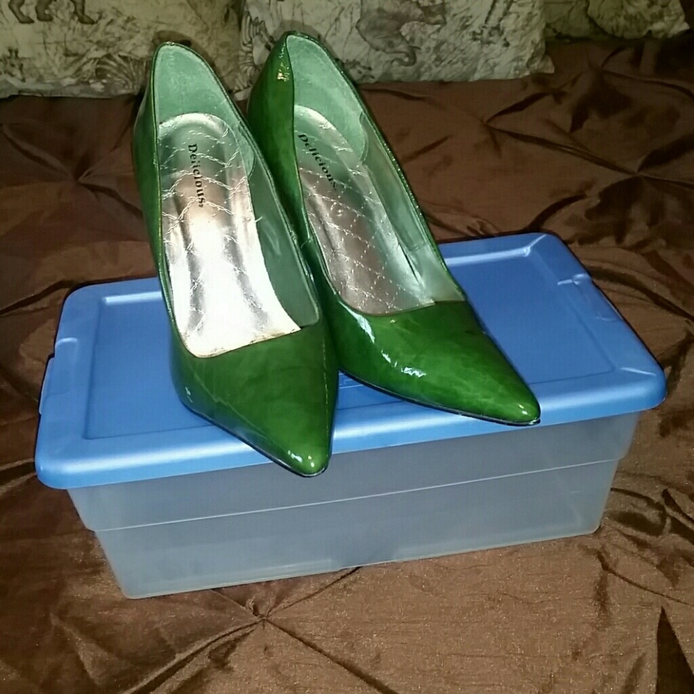 Worn only once,  Green patent leather