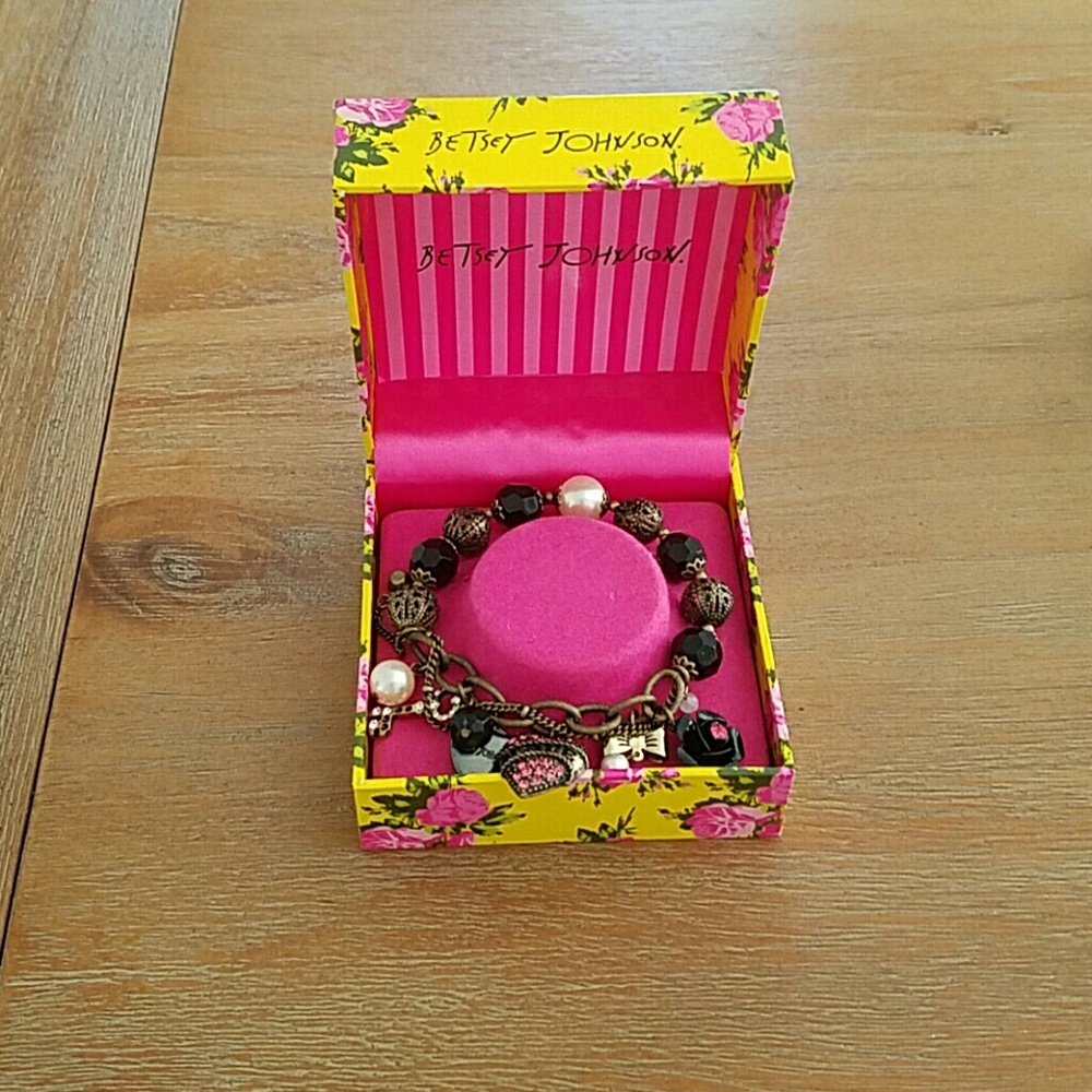 Betsey johnson bracelet