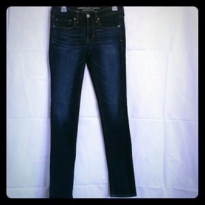 American Eagle Skinny Jean. Low-rise. Dark Blue