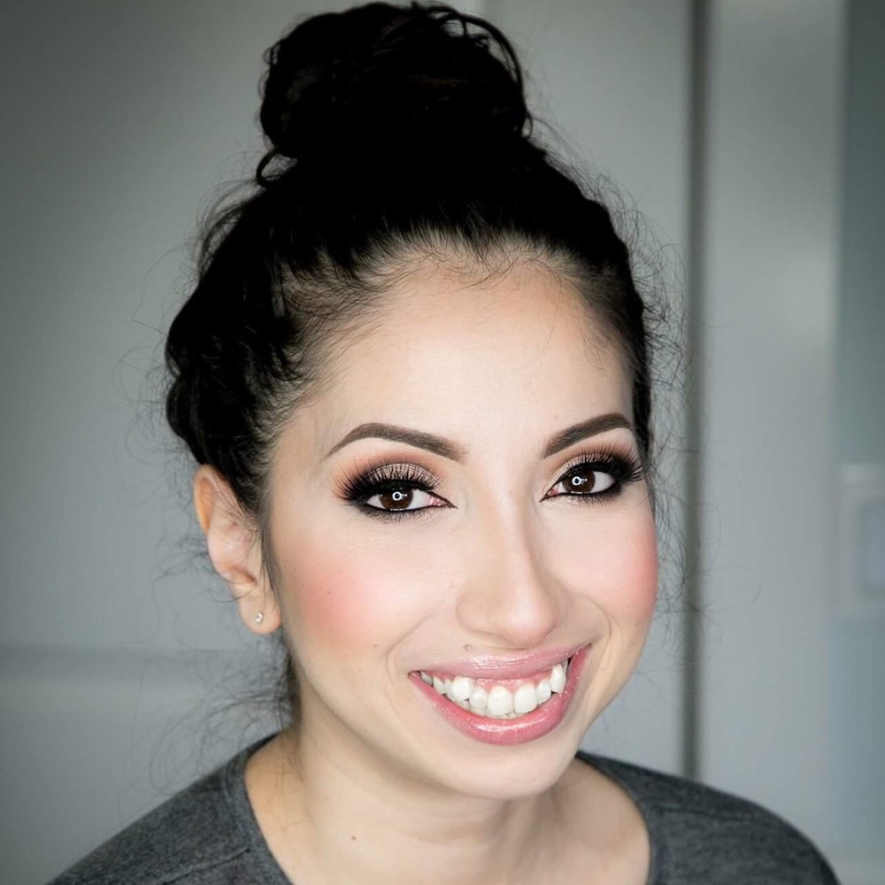 Meet your Posher, Rena