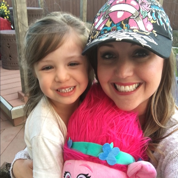 Meet the Posher Other - Meet your Posher, Staci