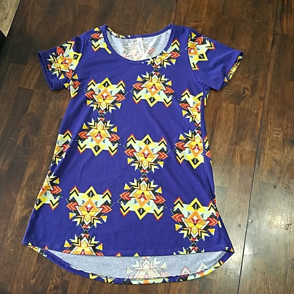 Lularoe Classic tee