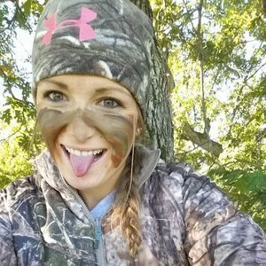 Meet your Posher, Daneshia