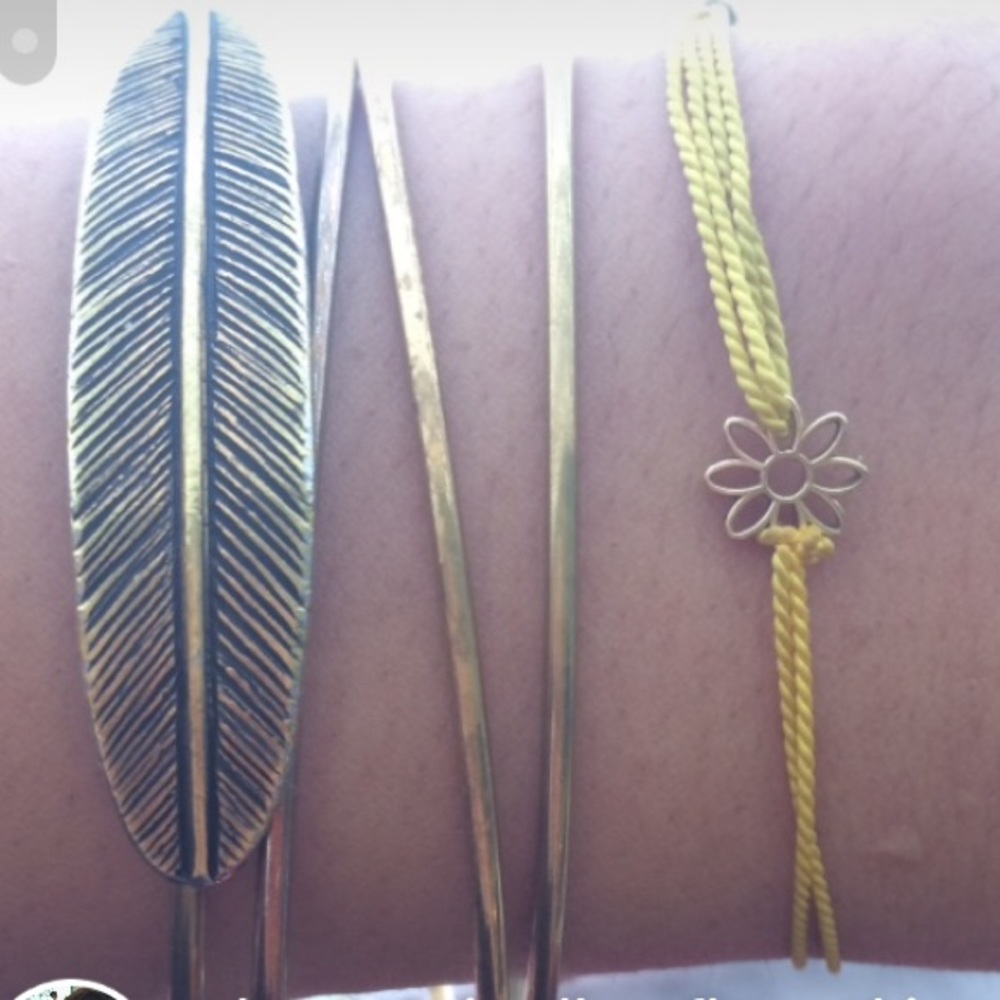 Alex & Ani yellow daisy kindred cord