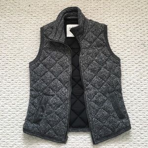 Abercrombie and Fitch quilted vest