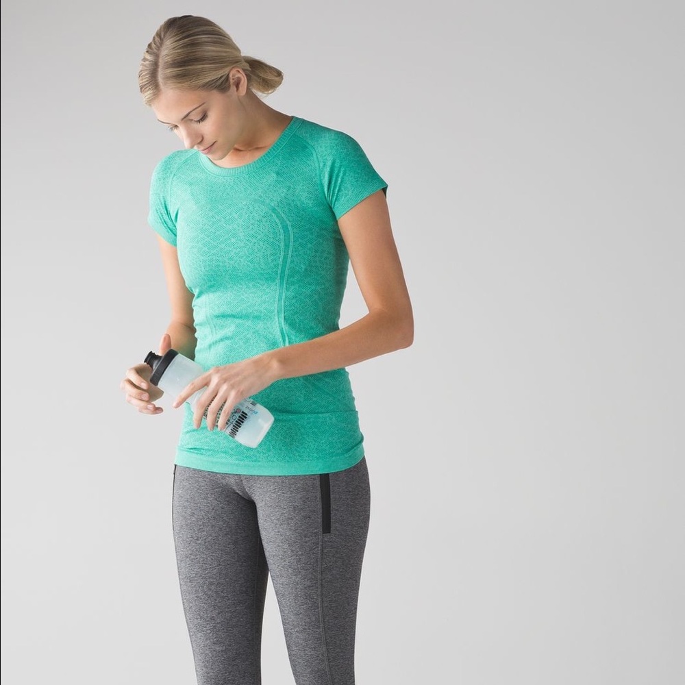 Lululemon swiftly tech short sleeve