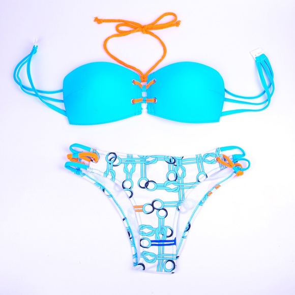 ❗️MOVING SALE💙Adorable Lace Up Bandeau Halter - Picture 3 of 4