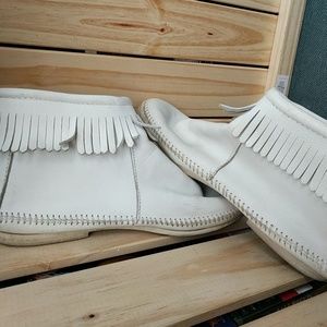 White fringe Moccasins