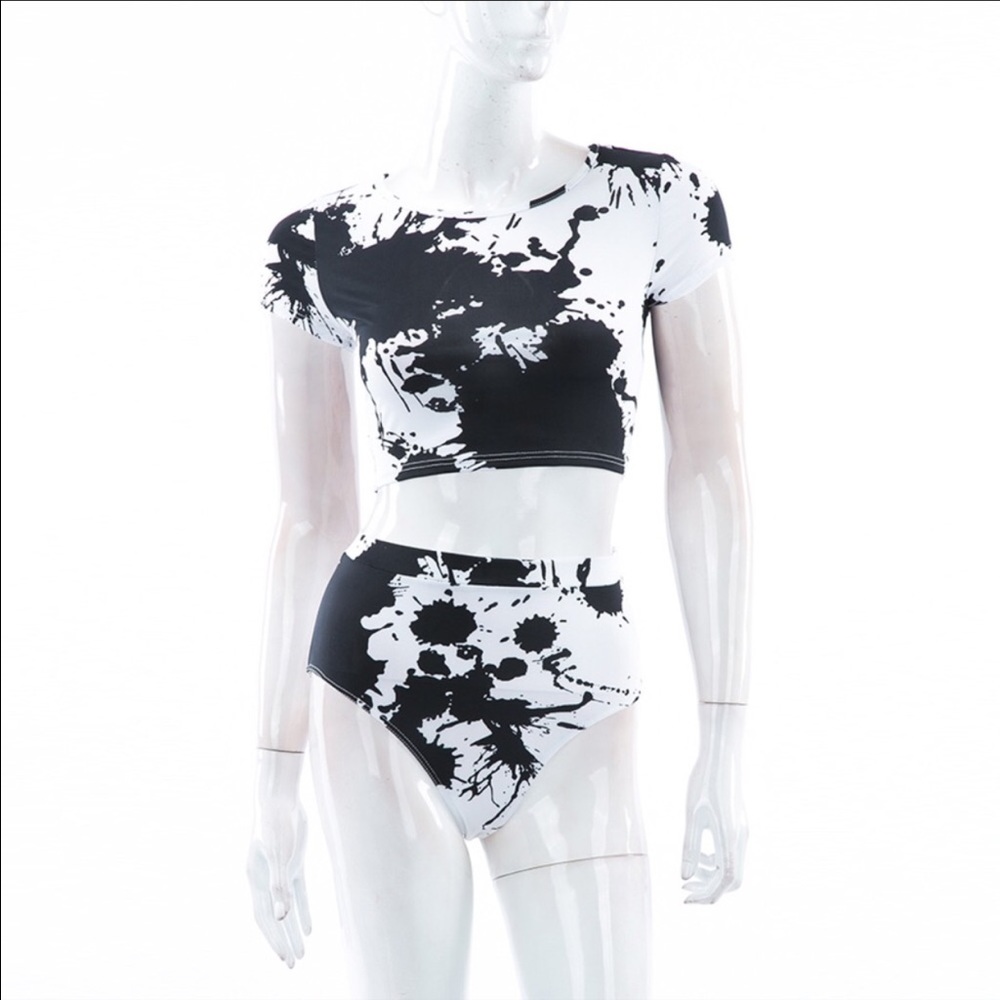 DOPE BLACK AND WHITE PAINT PATTERN TOP AND BOTTTOM - Picture 5 of 6