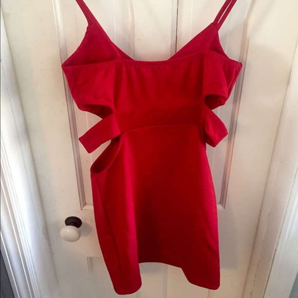 Cut-Out Red Dress - Picture 3 of 3