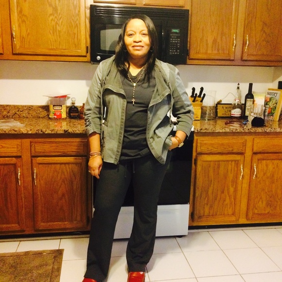 Meet your Posher, Angela - Picture 1 of 1