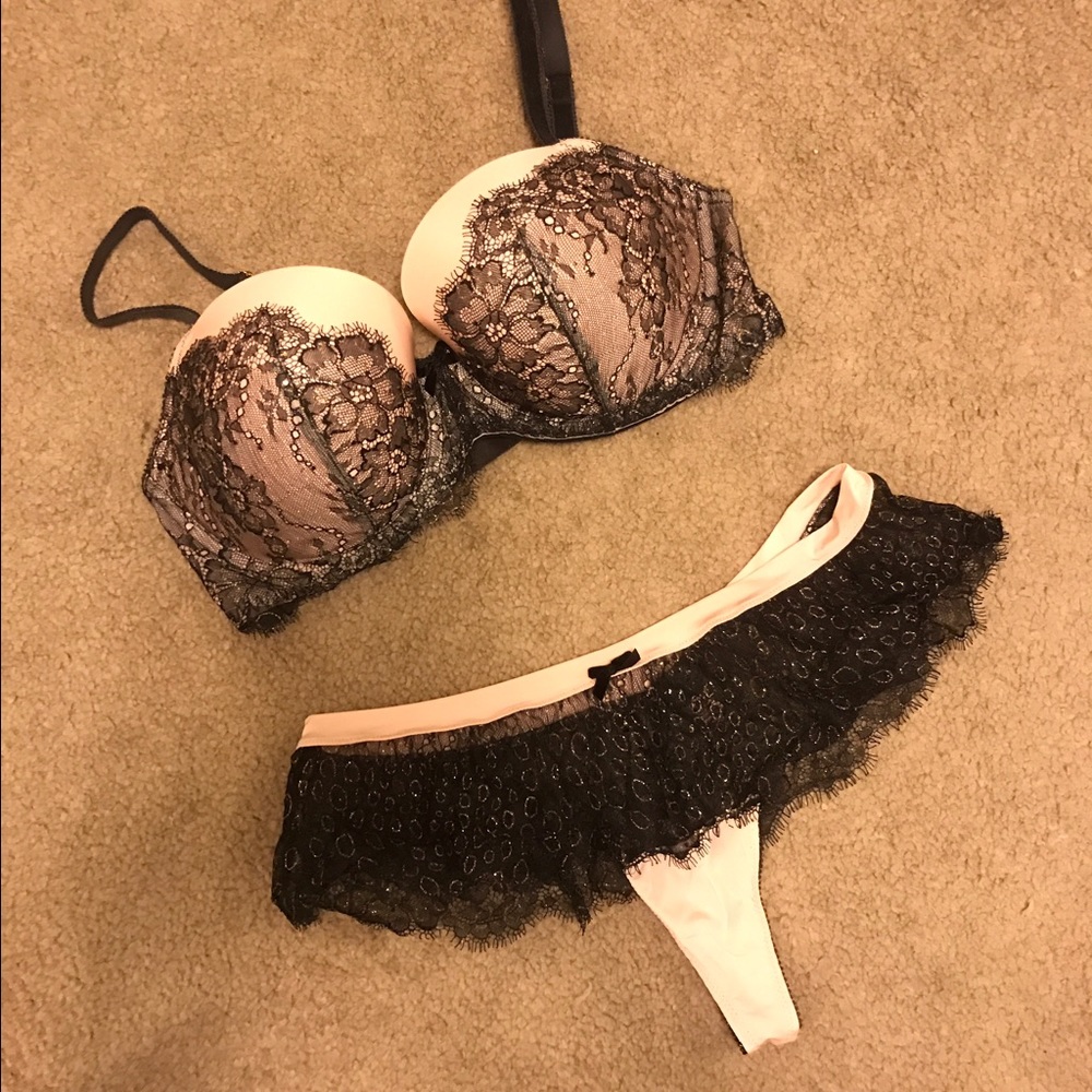 Victoria's Secret Dream Angels Bra & Panty Set