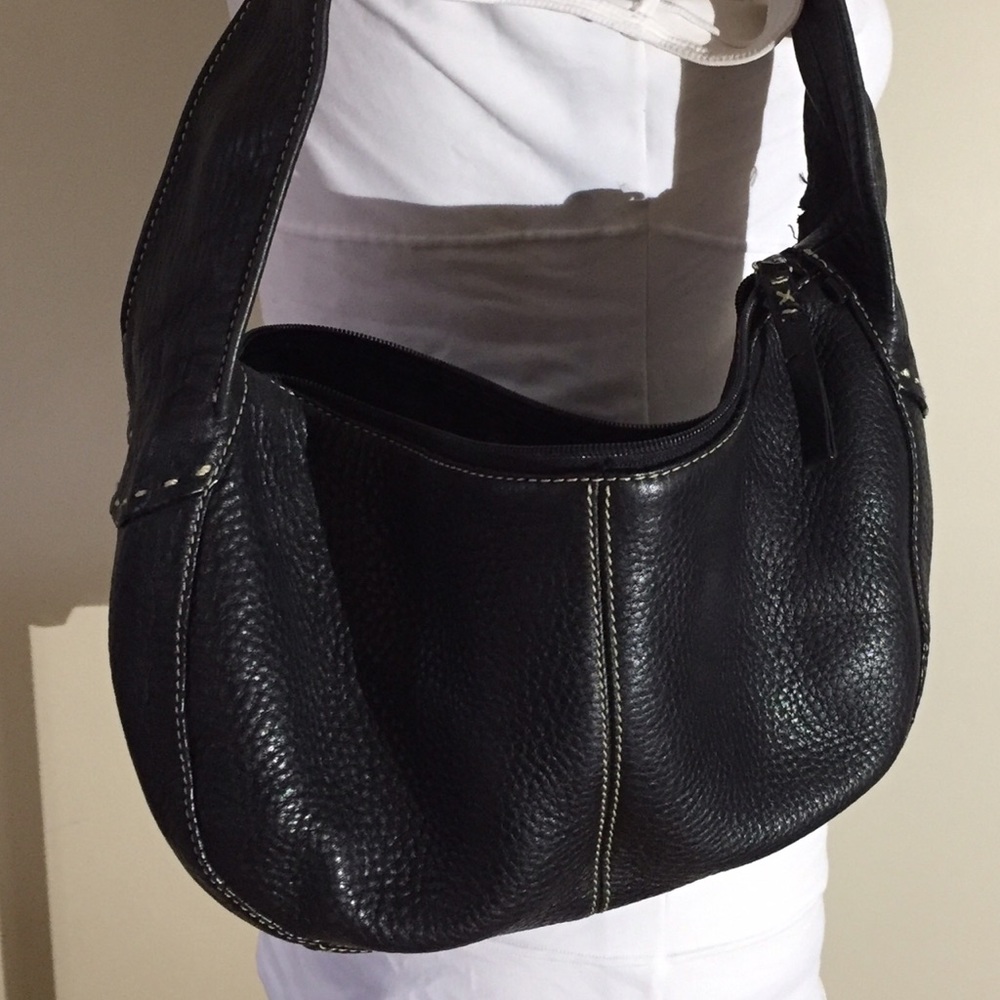 SALE!!  Fossil Black Leather/White Top Stitch Bag