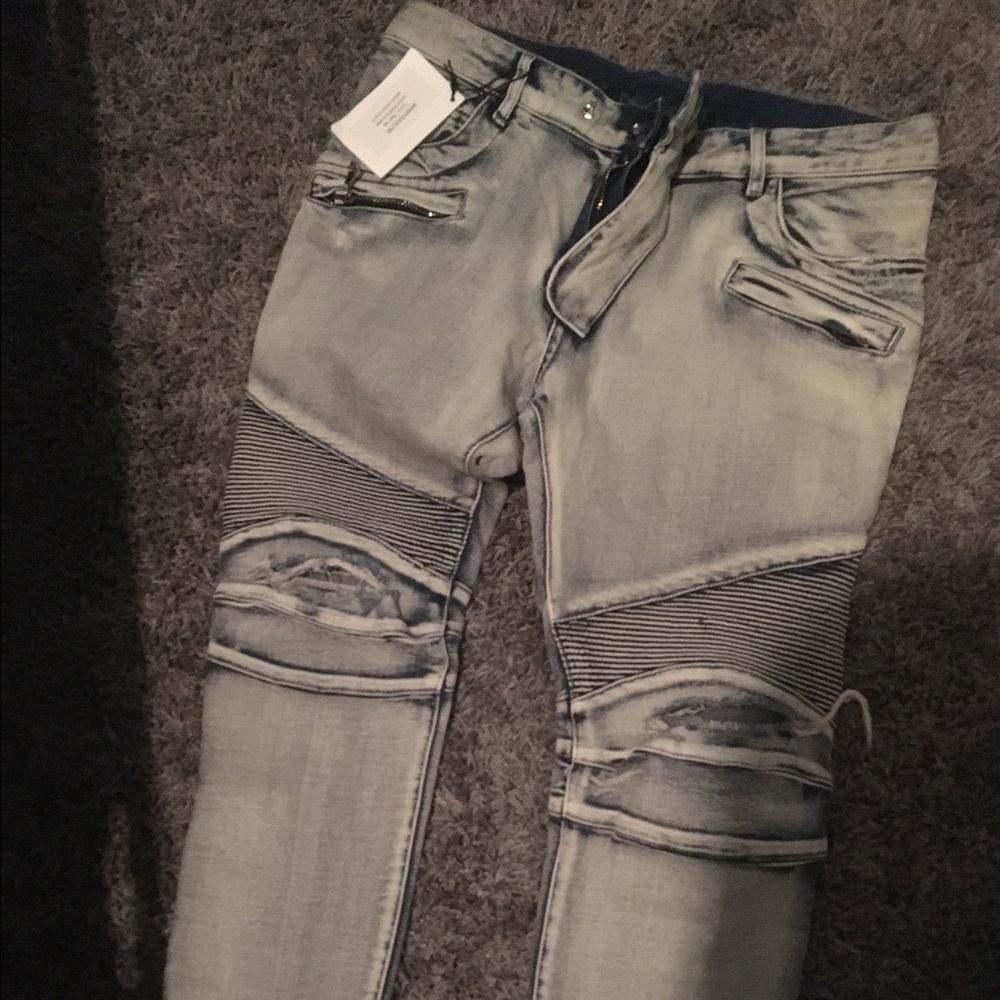 Balmain light wash denim jeans size 34