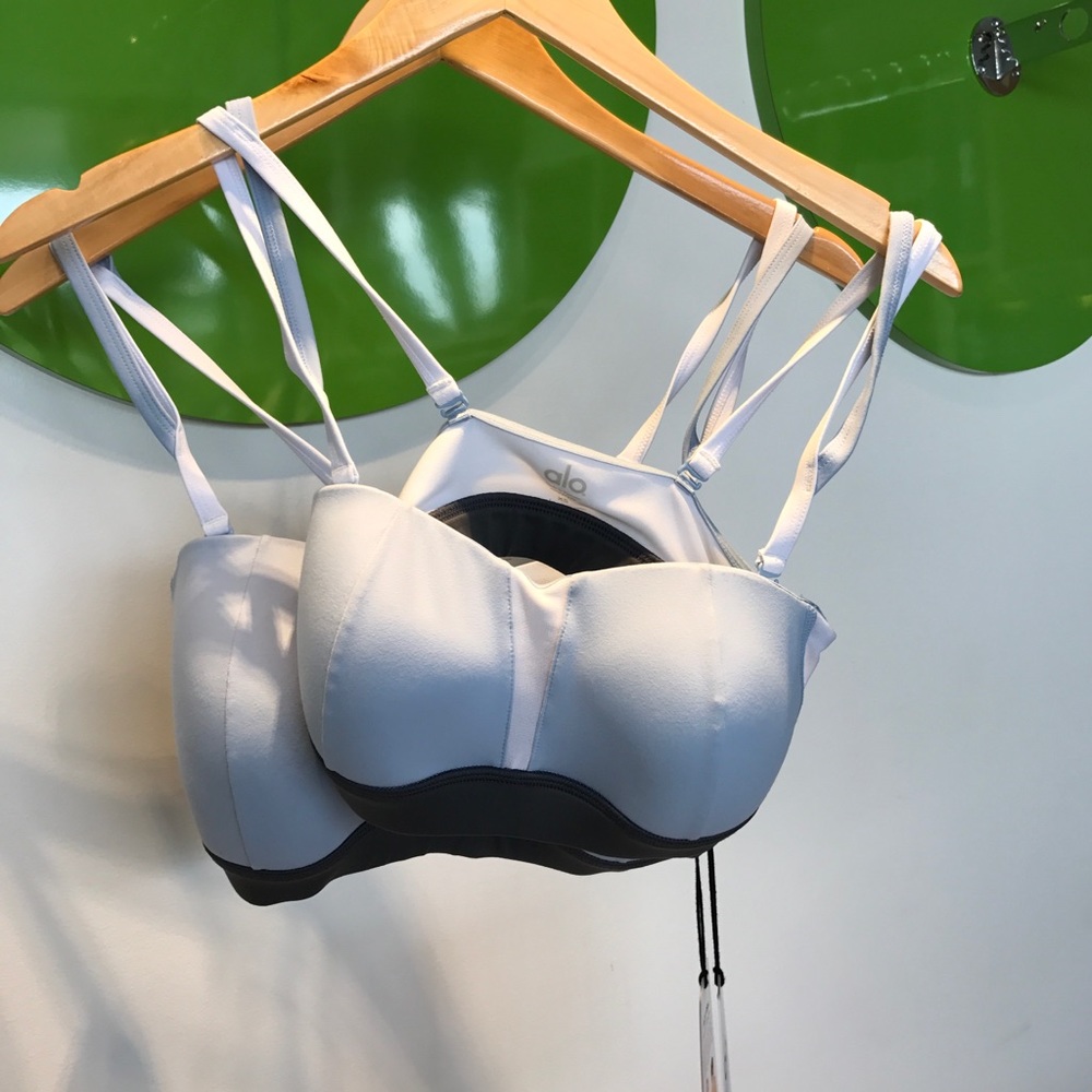 Facet bra