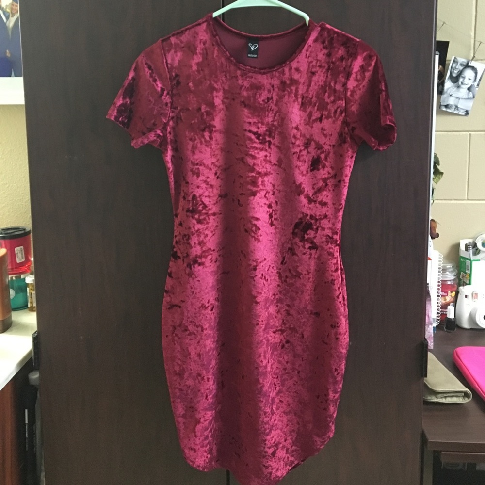 Maroon velvet above knee dress