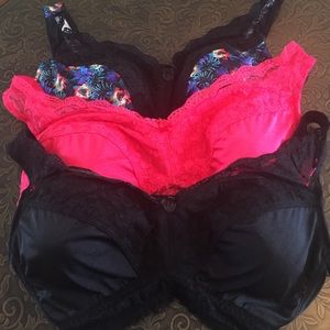 Sexy Rhonda Shear bras size 1X but runs big!