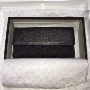 NWT GUCCI women's wallet