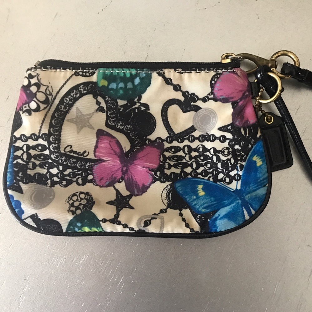 *SOLD*Authentic Coach Wristlet