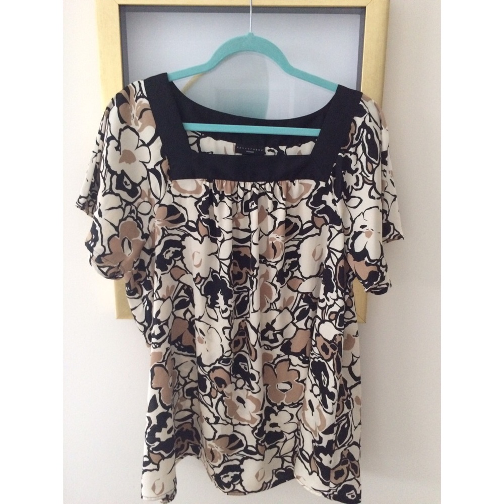 Women's size 16-18W Apostrophe blouse.
