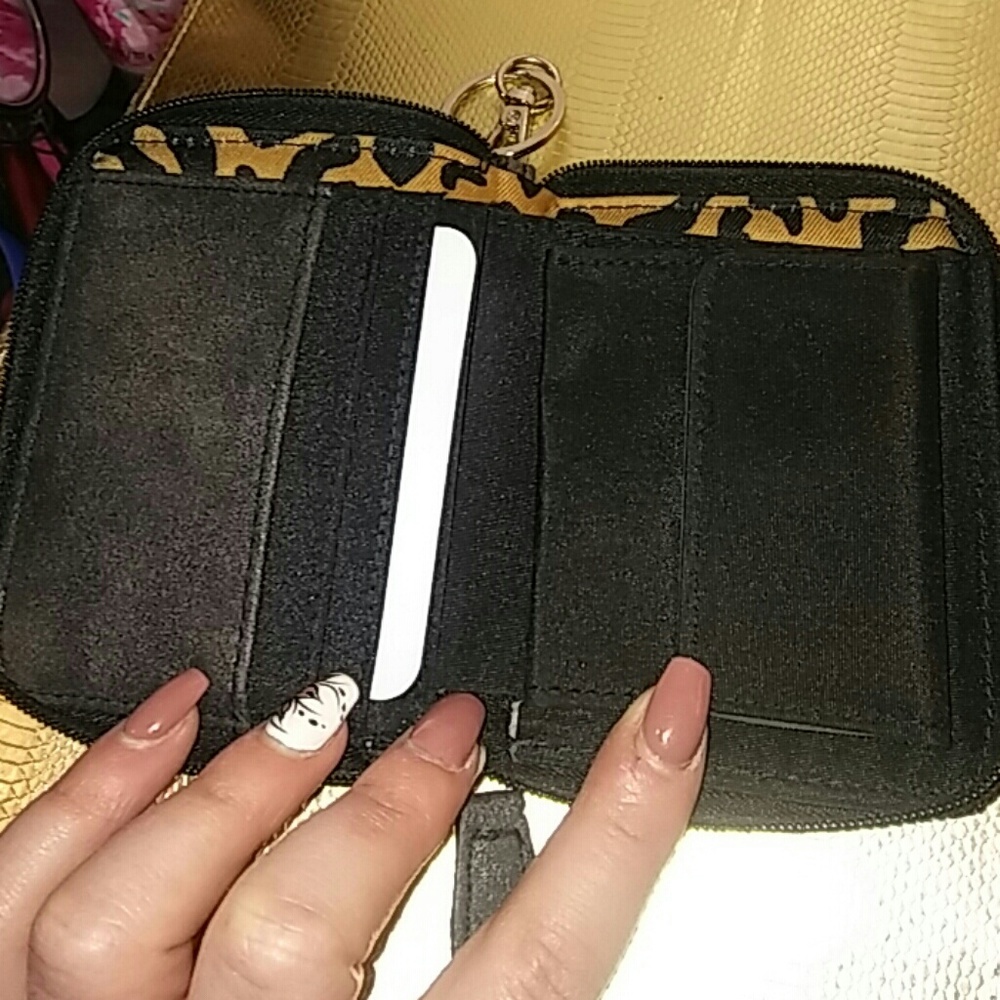 Jessica Simpson Wallet - Picture 2 of 5