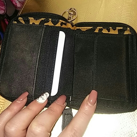 Jessica Simpson Wallet - Picture 2 of 5