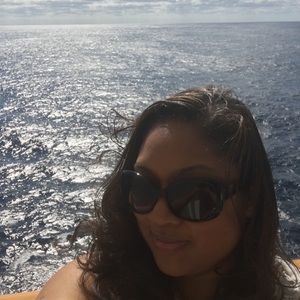 Meet your Posher, Indranie