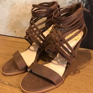 New By Fergie Brown wedge size 7.5