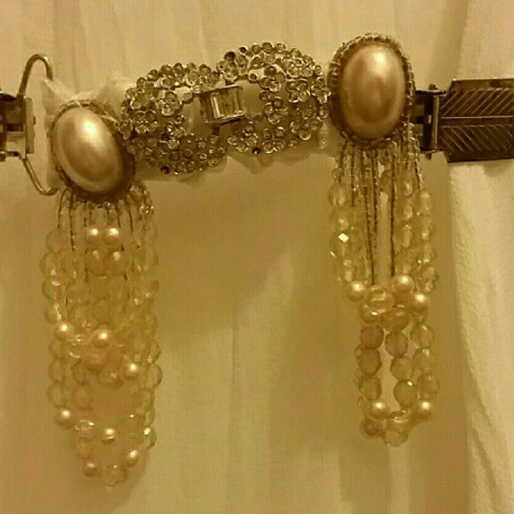 THIS IS MY WEDDING DRESS - Picture 5 of 5