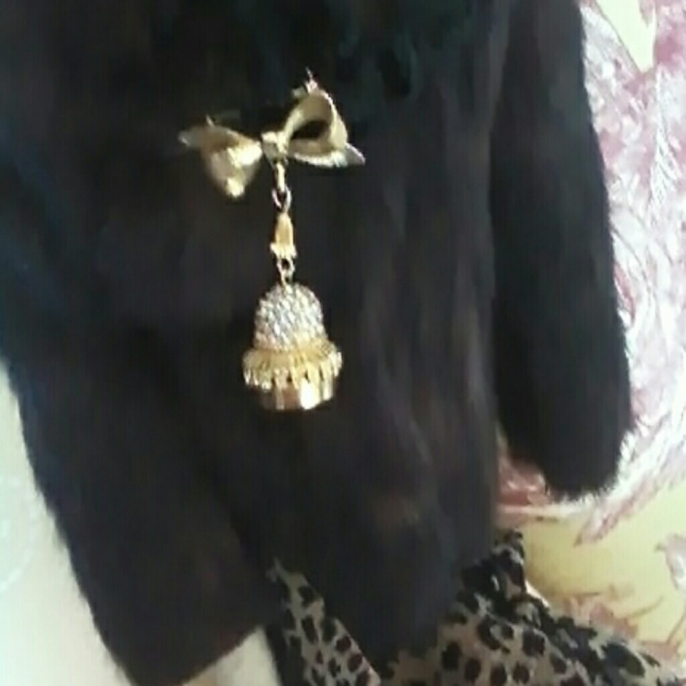 COROCRAFT VINTAGE TIMEPIECE BROOCH