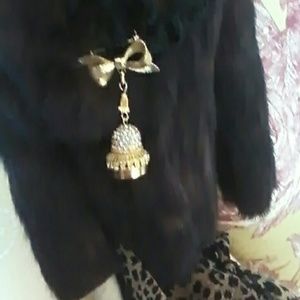 COROCRAFT VINTAGE TIMEPIECE BROOCH
