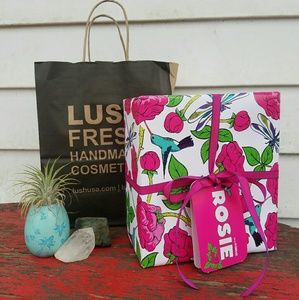 LUSH "Rosie" Gift Set