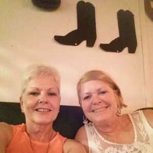 Meet your Posher, Linda