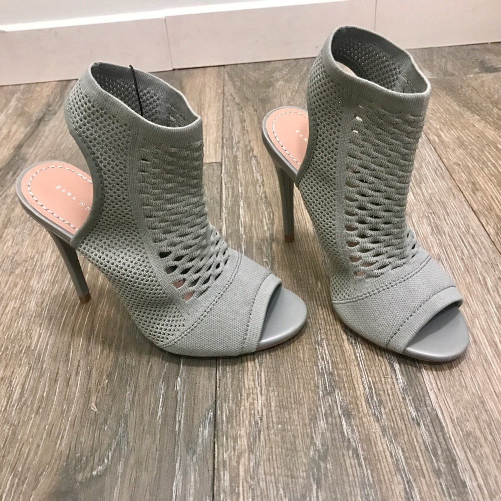 Zara- heels. NEW never worn