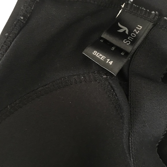 🎉 HP 🎉 Black One Piece with padding 💕 - Picture 8 of 8