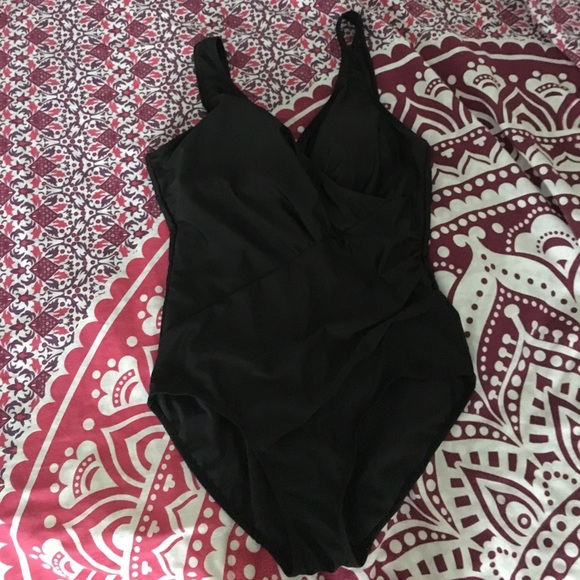 🎉 HP 🎉 Black One Piece with padding 💕 - Picture 2 of 8