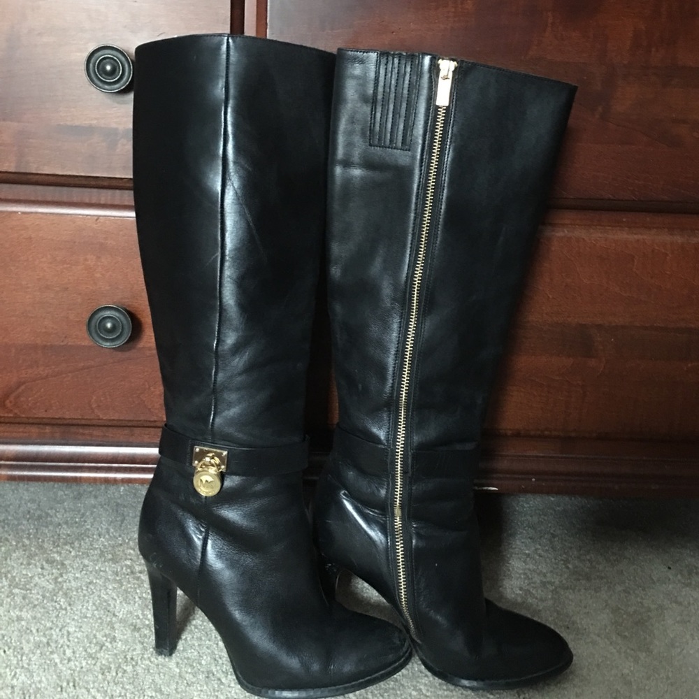Michael Kors boots size 6.5 leather black